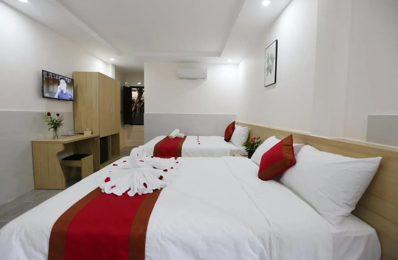 Song Thien Homestay Хойан